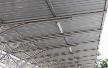 installing Tealing metal roofing